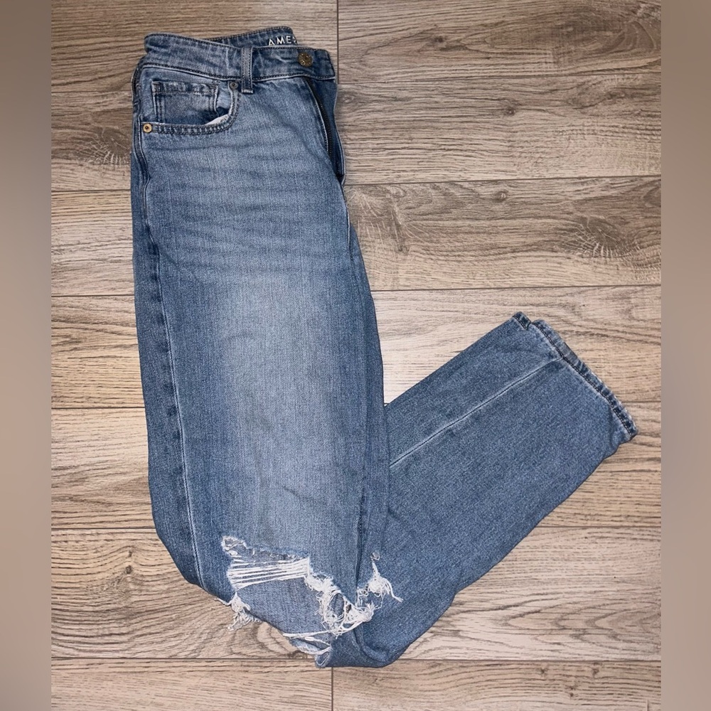 American Eagle Medium Wash Mom Jeans